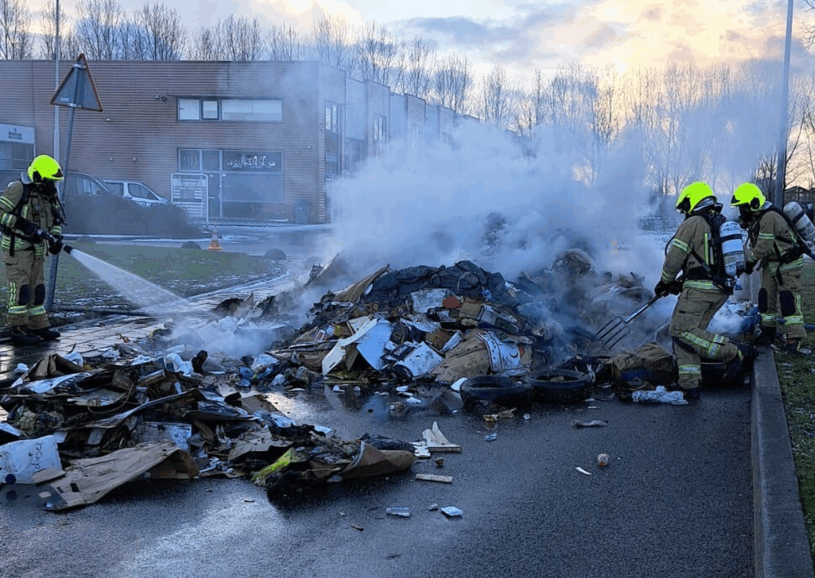 Brand in vuiliniswagen 